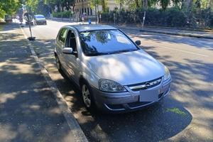 Opel CORSA 2005 | 165.000 Km Milano