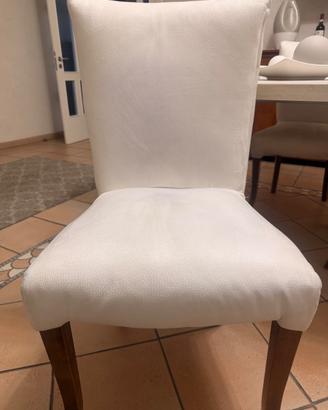 Quattro sedie da salone