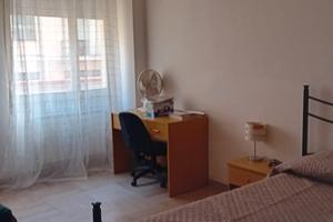 Singola luminosa zona via Amendola/Piazza Ruju