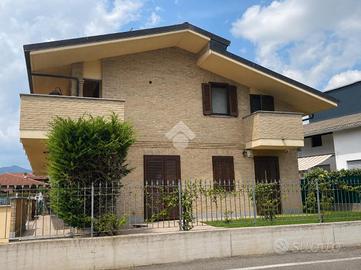 3 LOCALI A RIVALTA DI TORINO