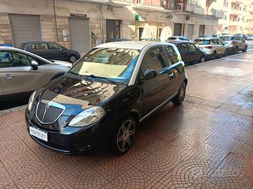 Lancia Ypsilon 1.2 Elle-Bicolor--Euro4690-