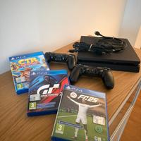 PS4+2CONTROLLER+3GIOCHI ( FC25,GT7) -PERFETTA