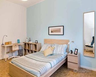 Stanza in appartamento di 117 m² a Cesano Boscone