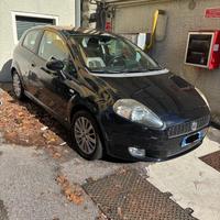 FIAT PUNTO NEOPATENTATI