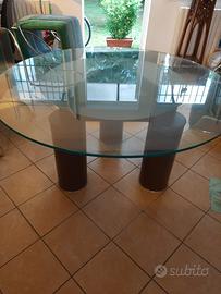 Tavolo rotondo in vetro - design moderno
