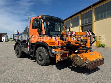UNIMOG U400 / 238 Cv.VARIO PILOTE