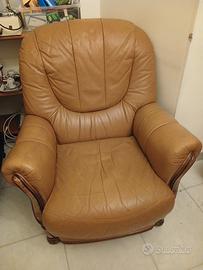 poltrone e divano vintage in pelle