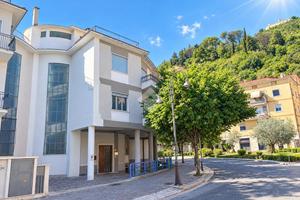 3 LOCALI A CASSINO