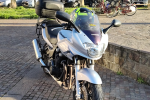 Moto KAWASAKI