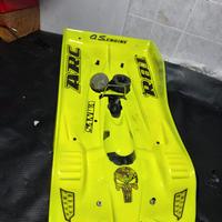 Serpent 988 con motore e servi