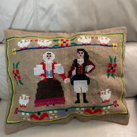 Cuscino sardo vintage fatto a mano