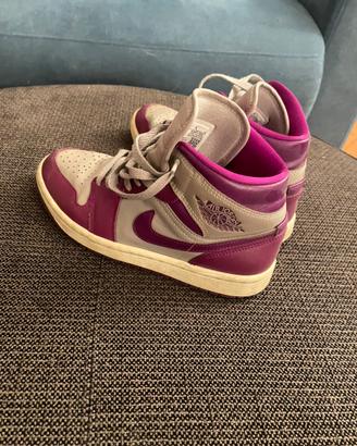 Nike Jordan alte usate poco