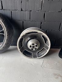 Cerchio posteriore 16 turing