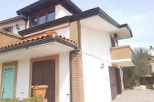 Vendita Villa Villetta Bifamiliare