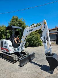 E249-Escavatore Bobcat 328 28 q