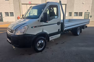 IVECO 35C13. CASSONE FISSO NUOVO 4.40M