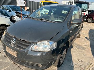 VOLKSWAGEN FOX 2006 DISPONIBILE PER RICAMBI