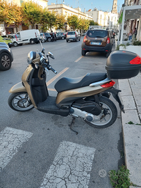 Scooter Carnaby 300