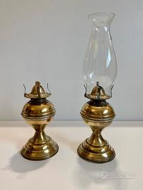 Antiche lampade a olio in ottone