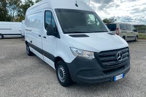 Mercedes Benz Sprinter L2H3 - 2021