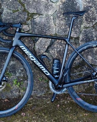 Megamo Raise 09 AXS con Powermeter e ruote Carbon