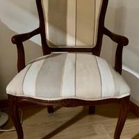 Due poltroncine  con braccioli 800