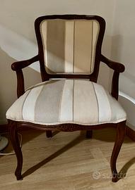 Due poltroncine  con braccioli 800