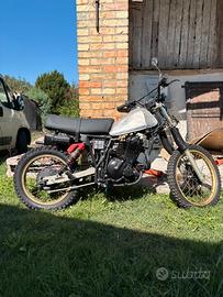 Suzuki dr500