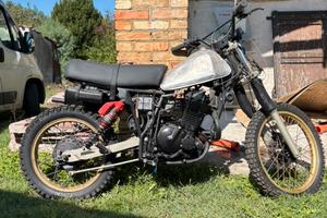 Suzuki dr500