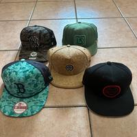 Cappelli/Snapback dollynoire/new era ORIGINALI