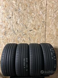 4 GOMME 225 40 18 92 Y PZERO
