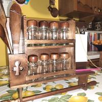 Porta spezie in legno