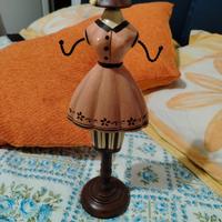 porta bigiotteria  a statuetta 