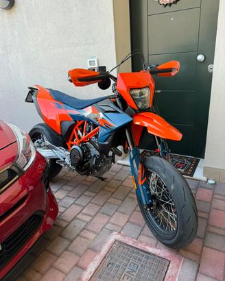 ktm 690 smcr 2026 vm
