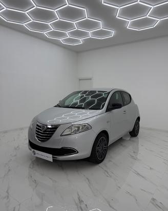Lancia Ypsilon 0.9 TwinAir 85 CV 5 porte S&S Silve
