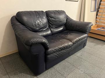 Divano in pelle blu notte