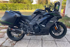 Kawasaki ninja 1100 sx performance tourer