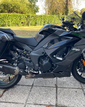 Kawasaki ninja 1100 sx performance tourer