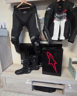 Abbigliamento moto alpinestars
