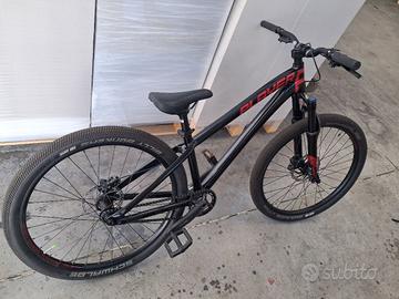 bici dirtpump DARTMOOR PLAYER SIX