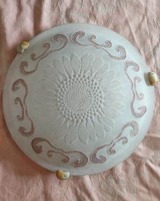 Plafoniera in vetro con decoro