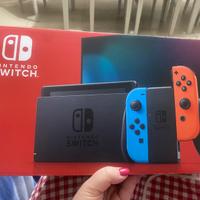 Nintendo switch completa di custodia + 2 giochi