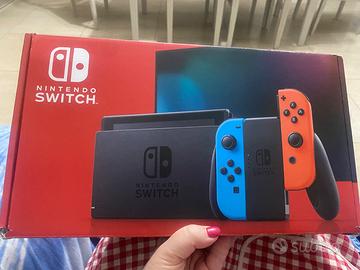 Nintendo switch completa di custodia + 2 giochi