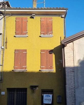 Casa indipendente di 180 m² con 5 locali a Lesigna