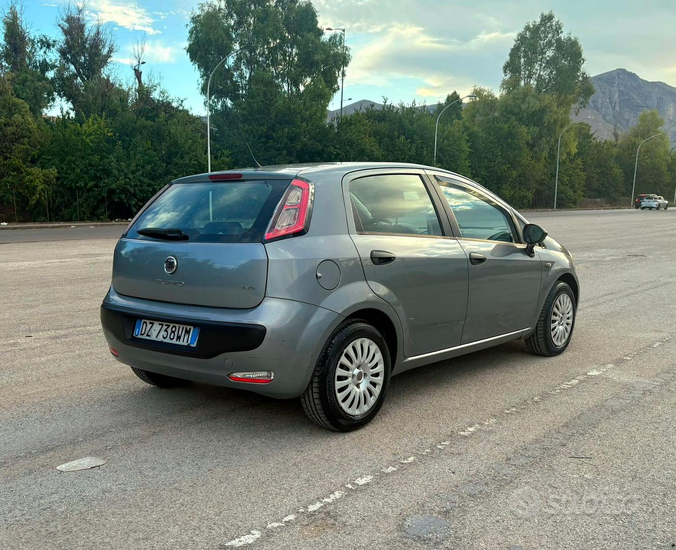 Fiat Punto Evo 2010 photo 3
