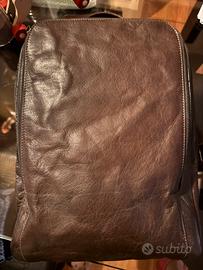 Zaino in pelle marrone nuovo con cartellino Bata