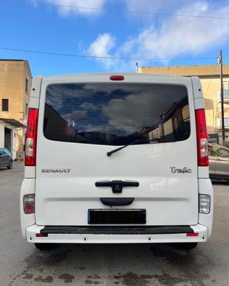 Renault Trafic 9 posti passo lungo
