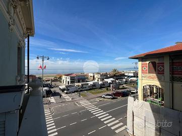 4 LOCALI A VIAREGGIO