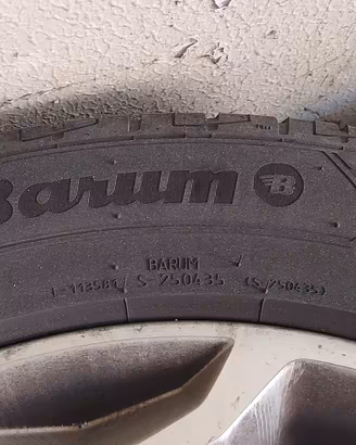 Cerchi in lega ford kuga con pneumatici estivi