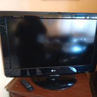 Sala da pranzo + televisore 